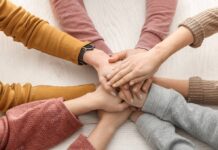 Nos quieren hacer creer que somos pocos los que queremos y pensamos y hacemos el bien.